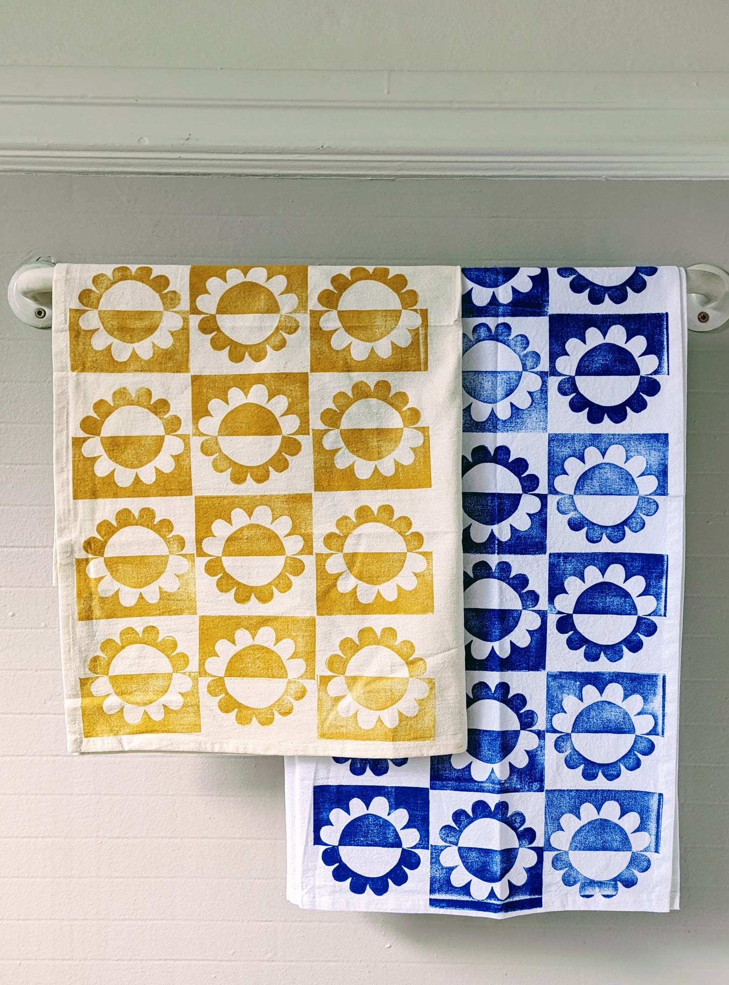 block printed kitchen towel : sun shadow